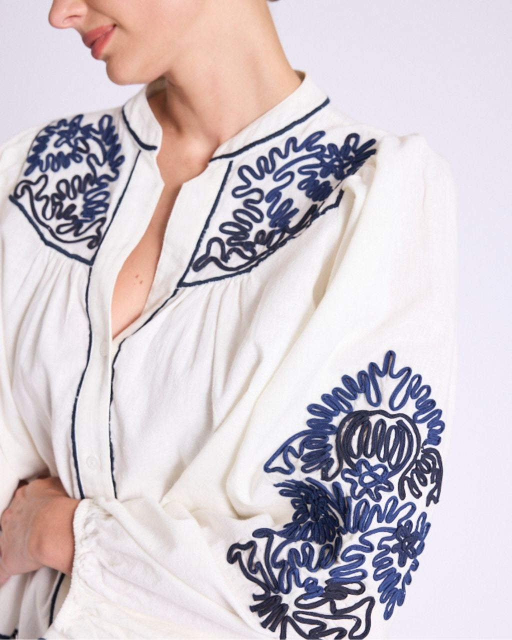 CHEMISE COL V BRODEE